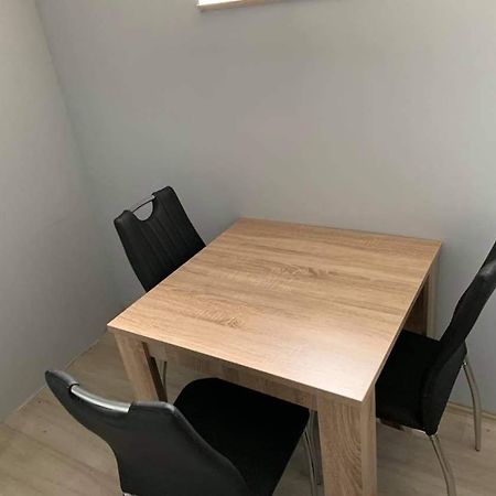 Beregi Apartman Tiszaújváros Eksteriør bilde