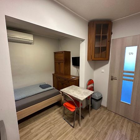 Beregi Apartman Tiszaújváros Eksteriør bilde