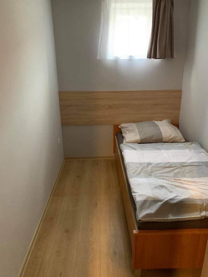 Beregi Apartman Tiszaújváros Eksteriør bilde