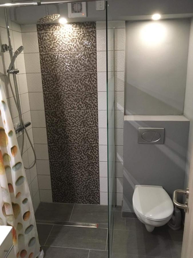 Beregi Apartman Tiszaújváros Eksteriør bilde