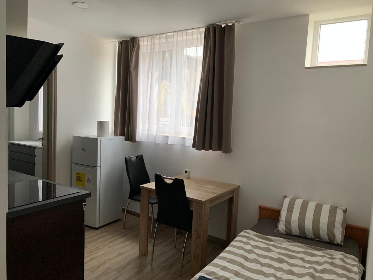Beregi Apartman Tiszaújváros Eksteriør bilde
