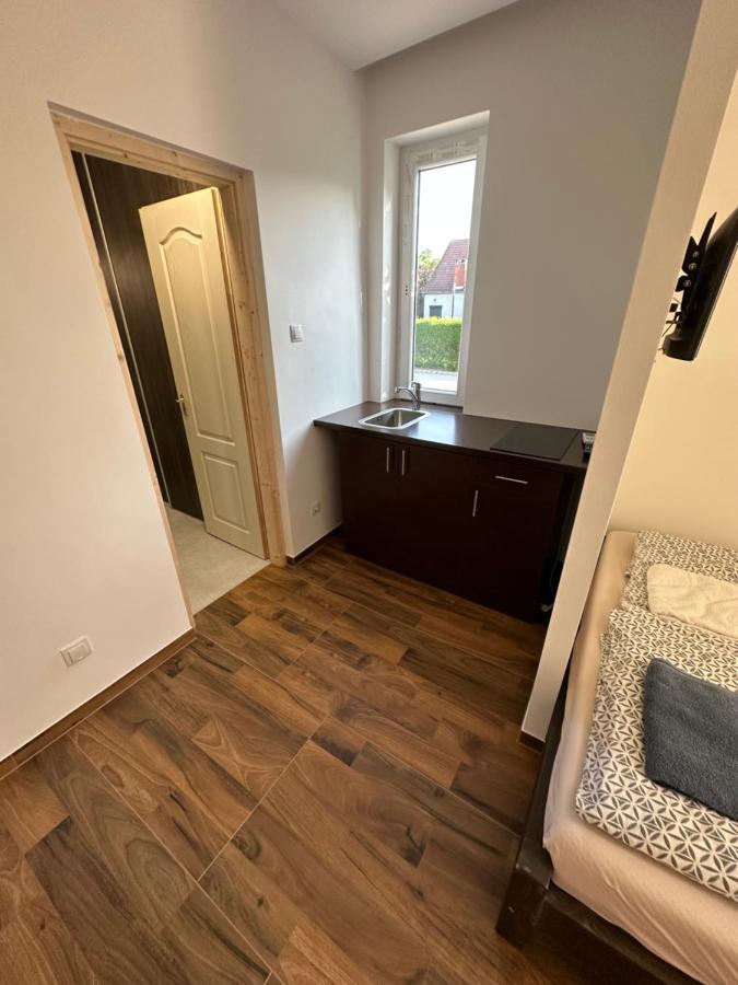 Beregi Apartman Tiszaújváros Eksteriør bilde