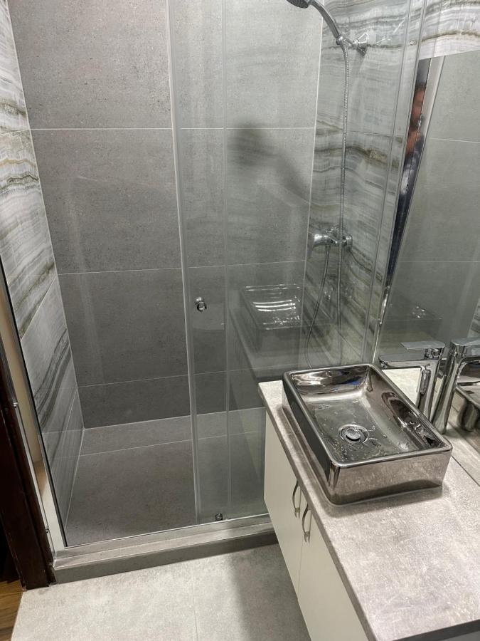 Beregi Apartman Tiszaújváros Eksteriør bilde
