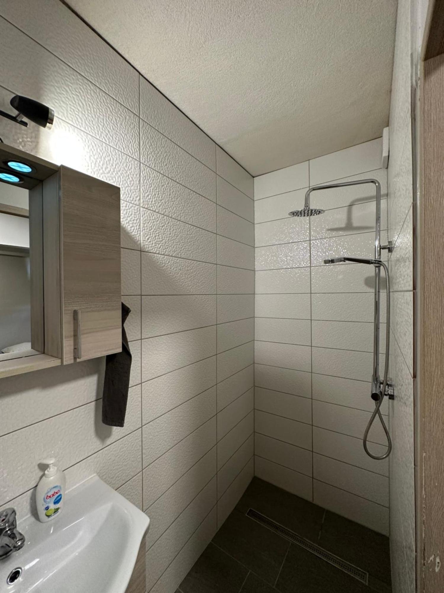 Beregi Apartman Tiszaújváros Eksteriør bilde
